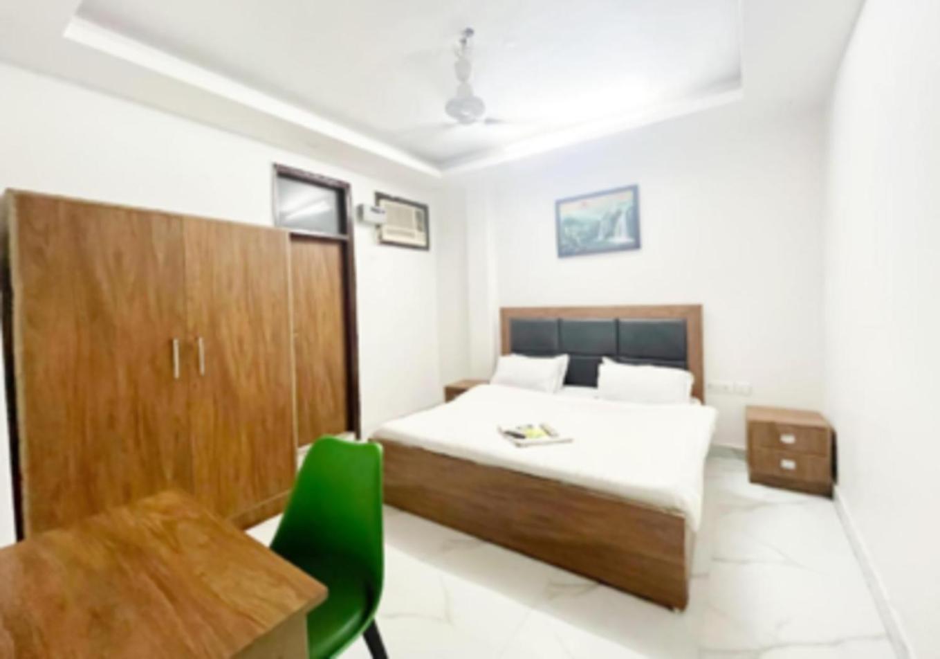 Kerala Home-5Mint From Hazrat Nizammudin Railway Station Nova Deli Exterior foto